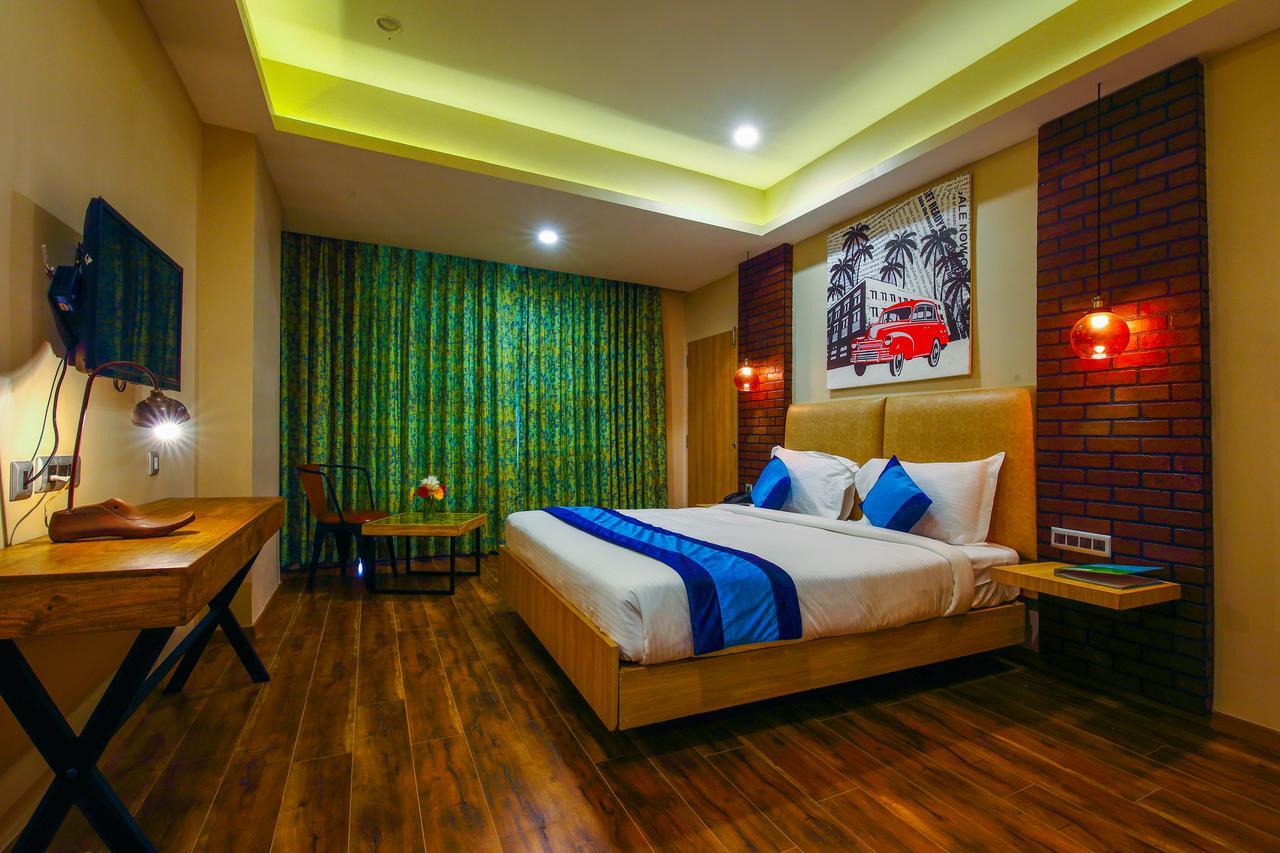 Hotel Mint Otm Hyderabad Bagian luar foto