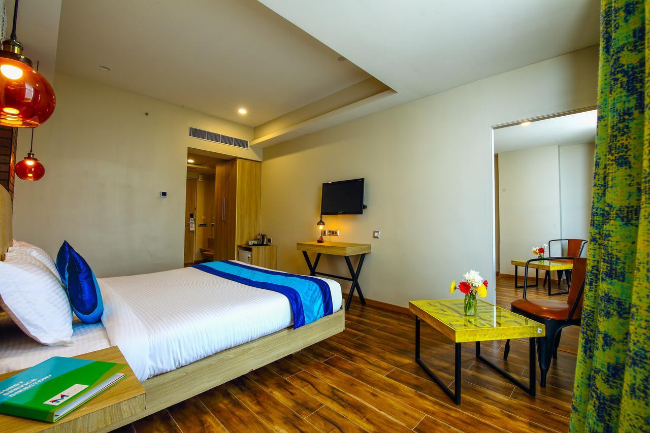 Hotel Mint Otm Hyderabad Bagian luar foto