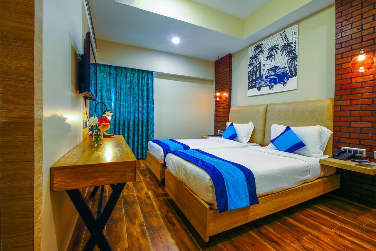 Hotel Mint Otm Hyderabad Bagian luar foto