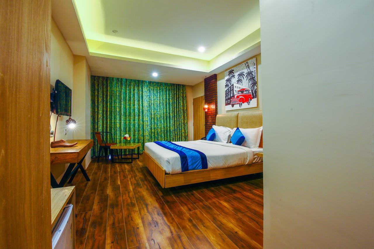 Hotel Mint Otm Hyderabad Bagian luar foto